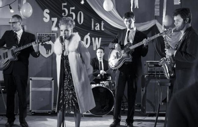 نقد فیلم جنگ سرد The Cold War ساخته پاول پاولیکوفسکی؛ شور و احساسی از موسیقی، رقص با چاشنی سیاست