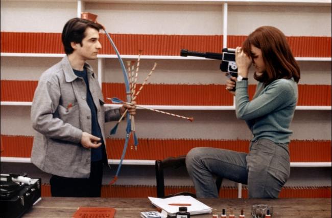 نگاهی به فیلم چینی ساخته ژان لوک گدار؛ موقعیت چشم ناظر، موقعیت شیء ِ در حال مشاهده